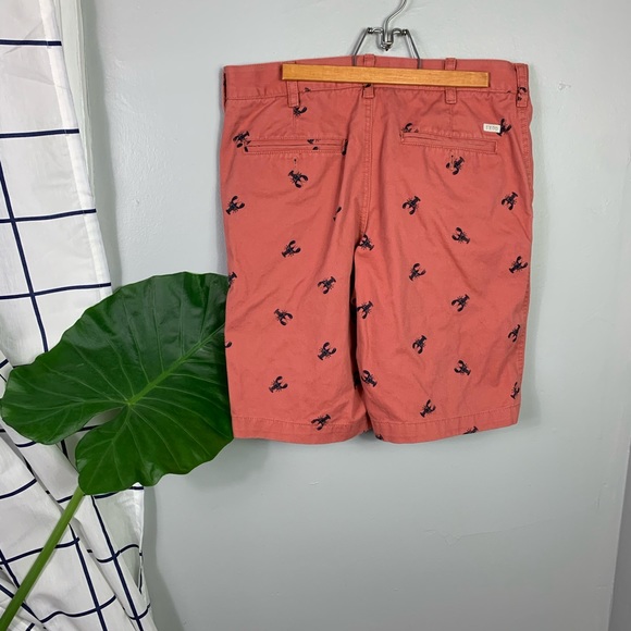 Izod Salmon Lobster Embroidered Shorts - Picture 2 of 3